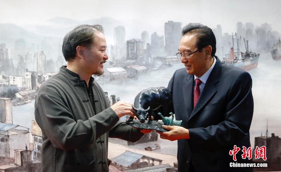 世界最長(zhǎng)中國(guó)水墨畫(huà)“臺(tái)灣版《清明上河圖》”亮相北京 世界最長(zhǎng)中國(guó)水墨畫(huà)“臺(tái)灣版《清明上河圖》”亮相北京