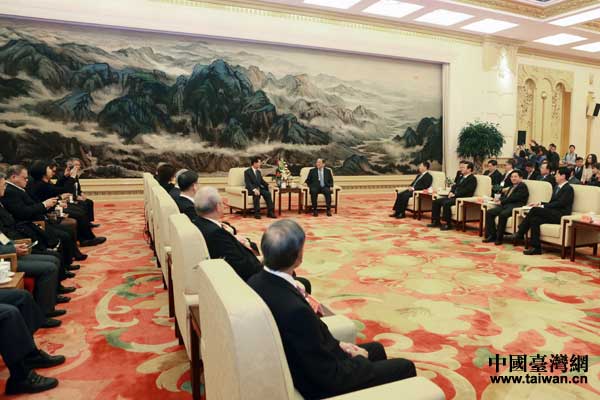 31���������й��������ξֳ�ί��ȫ�����f(xi��)��ϯ�����ڱ���������(hu��)�Õ�(hu��)Ҋ���_(t��i)�����̈F(tu��n)�w���L�F(tu��n)һ����