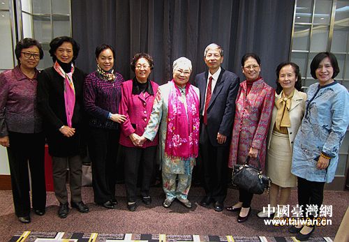 �_�˱�����ί�I����Ҋ�_��ؔ�F���˹����Ľ̻������ѩ����(zh��)���Lһ�������_�˱�����ί���D��