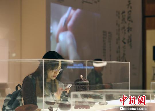 蘇州東渚民間工藝大師聯(lián)袂來(lái)臺(tái)參展 蘇州東渚民間工藝大師聯(lián)袂來(lái)臺(tái)參展