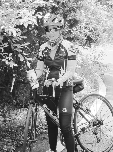 在臺(tái)大陸媒體人騎單車(chē)看臺(tái)灣(圖)