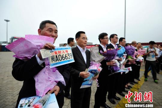 ����(g��)ͨ�P(gu��n)��z����30��犲������@���_��С�I܇ȫ���I(l��ng)�����R�r(sh��)�뾳���ա��͡��R�r(sh��)�{�ա����Լ�һ��̫ƽ��ؔ(c��i)�a(ch��n)���U(xi��n)ٛ�͵�20�fԪ����ű��~���Ρ�(������z) ������ �z