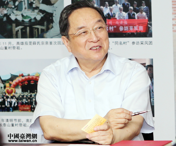 �����ڏB�T�к���^(q��)�ླྀ��Ժǰ���ϯ�ɰ���ͬ���������B�ġ��������