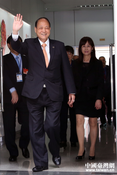 ��������10�r(sh��)�S��������(hu��)�����L(zh��ng)����ɭһ�г����Ŀ͙C(j��)���_(d��)�����L(zh��ng)���C(j��)��(ch��ng)