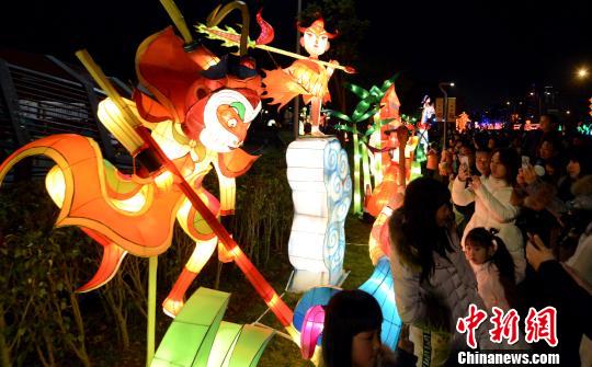 ��ʮ�Čá����Rͬ���[Ԫ����ϵ�л��(d��ng)��Ļ