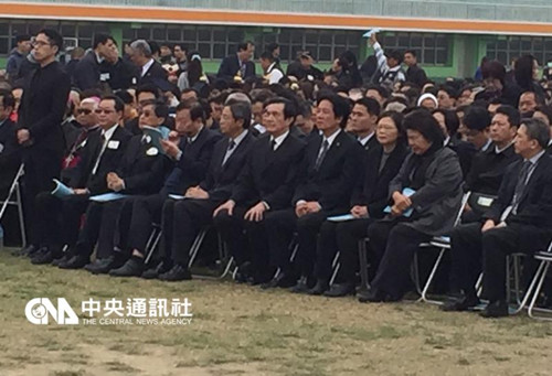 �_�ϵ�����y��׷˼���RӢ�Ų�Ӣ�ĳ�ϯ���D��