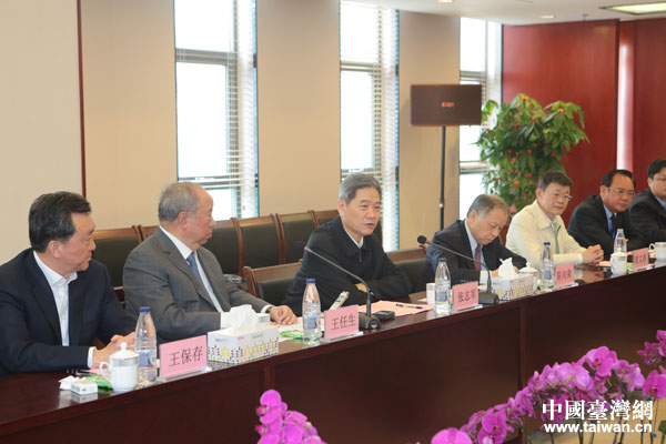 國(guó)務(wù)院臺(tái)辦主任張志軍8日在鄭州考察在豫臺(tái)企并與臺(tái)商代表座談 國(guó)務(wù)院臺(tái)辦主任張志軍8日在鄭州考察在豫臺(tái)企并與臺(tái)商代表座談