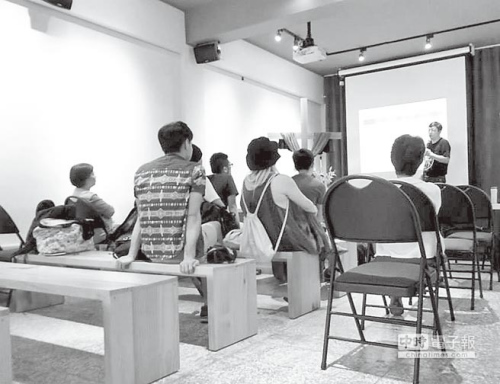 �������c���ͬ�W(xu��)һ�������n (t��ng)�W(xu��)�L(zh��ng)���v���ɰ��F(xi��n)���� (�����ṩ)