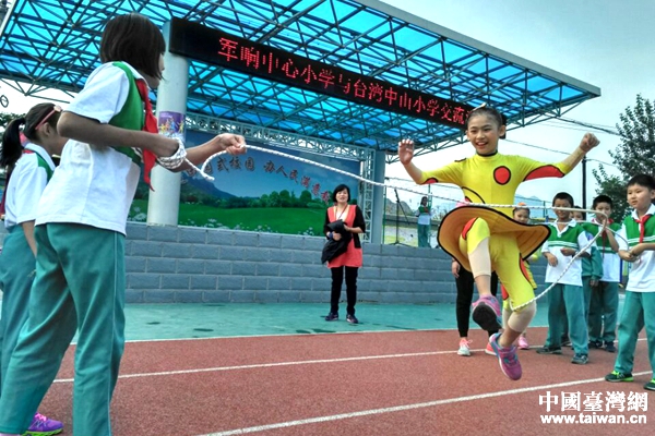 花樣跳繩表演 花樣跳繩表演