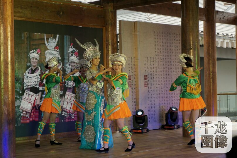 �ɰ��h��ˇ�g(sh��)��(ji��)ů���������H���F��������ɫ��ǧ���W(w��ng)ӛ�ߏ��o�z��-1