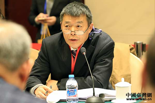 ����䓣�ϣ������_�����R֮ʿץס��ꑰl(f��)չ�C��