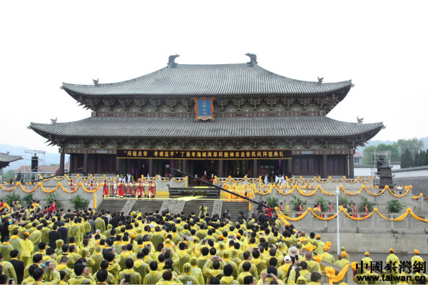 ���{�ɰ����r(n��ng)�׵����g�����Y��ɽ����ƽ�e��