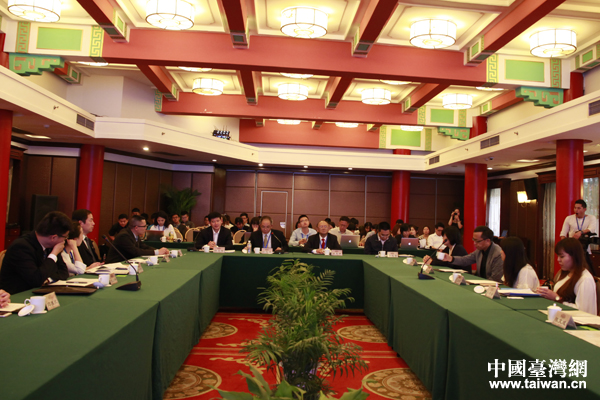 “南京大屠殺史實(shí)與當(dāng)代兩岸青年擔(dān)當(dāng)”主題研討會(huì)在南京召開(kāi) “南京大屠殺史實(shí)與當(dāng)代兩岸青年擔(dān)當(dāng)”主題研討會(huì)在南京召開(kāi)