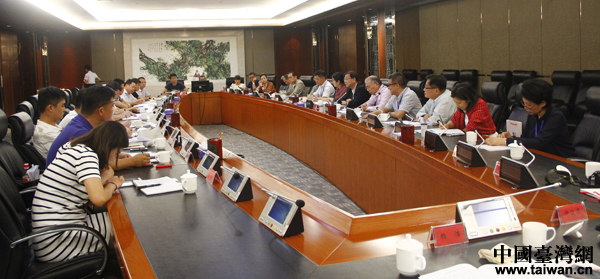 �������_(t��i)(li��n)�c�ھ��_(t��i)�̡�һ��һ·�����L�F(tu��n)�����m���^(q��)(�D)