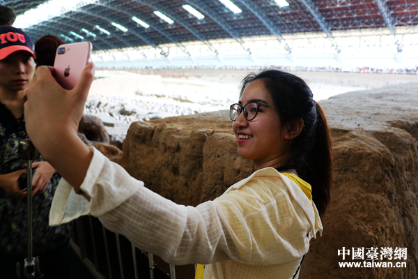 �ɰ��������M�ر��Rٸ�����^ ̽���vʷ�z�E���ܹ�������