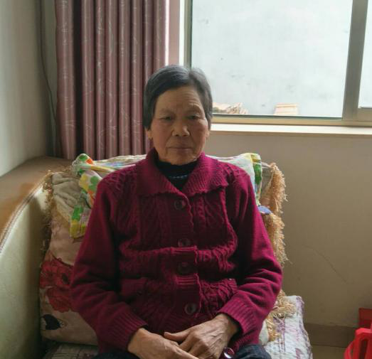 老兵萬(wàn)德友的女兒萬(wàn)慶娟 老兵萬(wàn)德友的女兒萬(wàn)慶娟