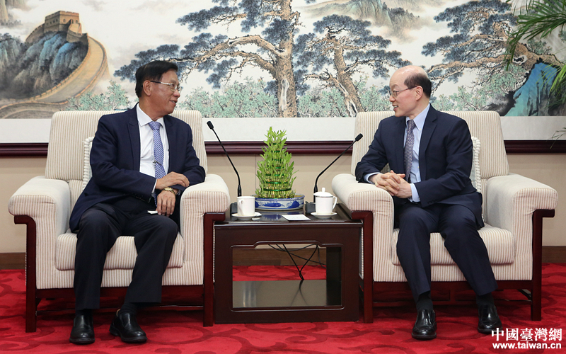 ���Y(ji��)һ��(hu��)Ҋ(ji��n)�_(t��i)����Ͷ�h�L(zh��ng)������