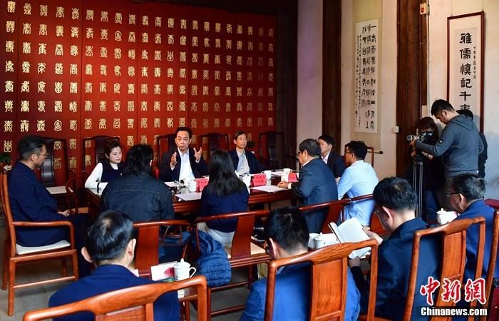 ���_��ͨʷ���D�g��Ԓ���Ŀ����Փ�C��27����λ�ڸ�������������}�_�vʷ�Ļ��о�Ժ�e�������_��ͨʷ���D�g��Ԓ���Ŀ��ʽ���ӡ����� �z