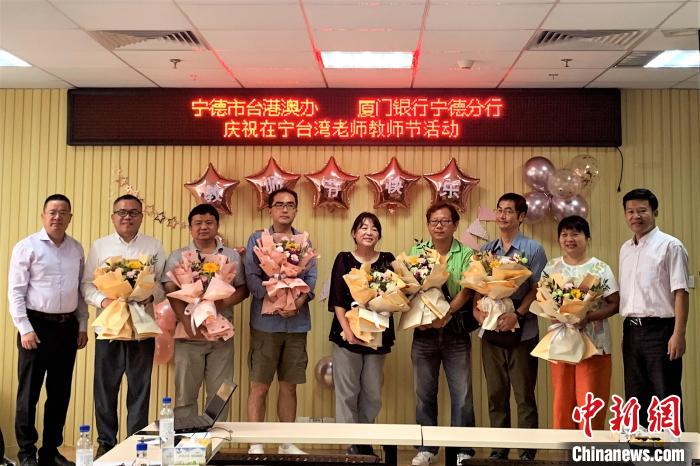 �D���Ӱ�������������� �z