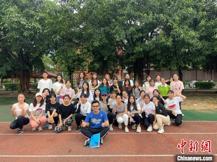 �_(t��i)���̎�������c�W(xu��)���ĺ�Ӱ(�Y�ψD)�� ����𹩈D ���L�߹��D