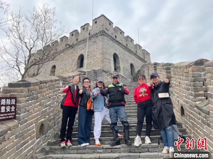 ��������L���c�οͺ�Ӱ�������L�߹��D