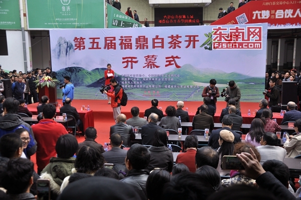 ���Ї�(gu��)�ײ�֮�l(xi��ng)�������e�k����ðײ��_(k��i)�蹝(ji��)