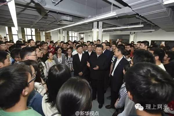 習(xí)近平:年青人要學(xué)好文武藝