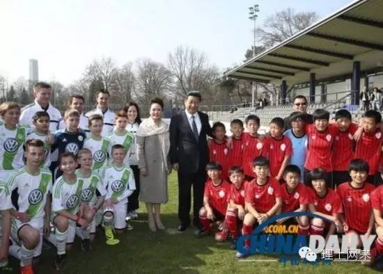 習(xí)近平:年青人要學(xué)好文武藝