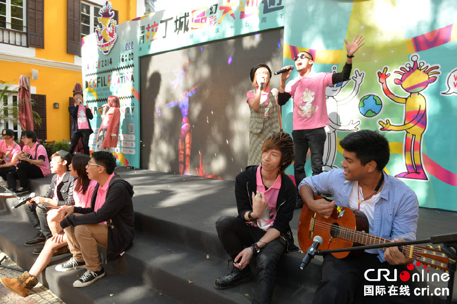 ���T�����ݳ����}��