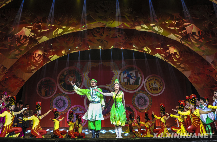 ׌�F(xi��n)���Ļ����Ҹ���(d��o)�������½����M�Ļ���l(f��)չ�󷱘s�C��