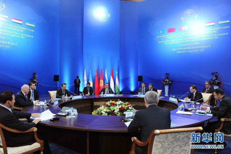 12��15�����Ї�����(w��)Ժ������ˏ�(qi��ng)�ڰ�˹���{��ϯ�Ϻ������M���ɆT���������X������ʮ���Ε��h�� ���A��ӛ�� ������ �z