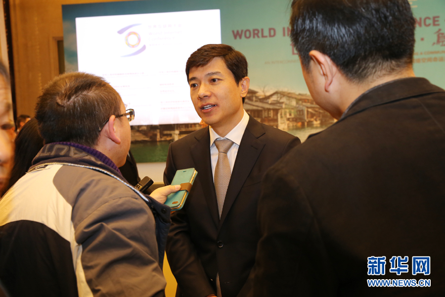 ���e�����绥(li��n)�W(w��ng)����_Ļʽ�F(xi��n)��