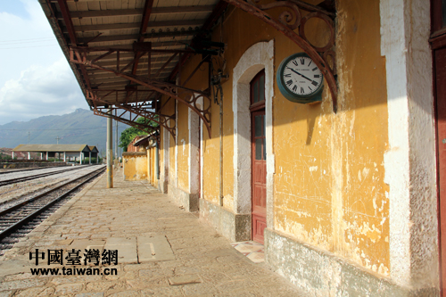 ��ɫկ��܇վ