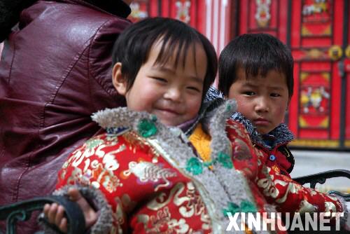 4��3����С���ﰢķ��͵ܵ��ڰ��οhɏ���~�t���e�V��(ch��ng)��̫�(y��ng)�� ��(d��ng)�����Ĵ�ʡ���β���Ǽ�������ݰ��οh����������˂������߳����T���ܐ�����(y��ng)�⡣Ŀǰ���l(f��)����3��16�����ғ������������¼��İ��οh���ѻ֏�(f��)���������a(ch��n)������������