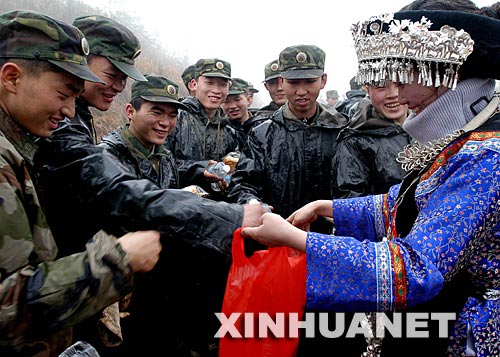 2��17������(d��ng)?sh��)�Ⱥ���԰l(f��)ǰ��ο�����܊�ٱ�����(d��ng)�����ɶ�܊�^(q��)ĳ�������ٱ����F��ʡǭ�|��������h��������������(z��i)��������ݔ����ɾ����@�l��·������h�B�Ӈ�(gu��)��늾W(w��ng)����Ҫͨ����