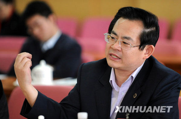 �����Ĵ���ȫ�����f(xi��)ί�T���ҏ�(qi��ng)�f���Ĵ��Ğ�(z��i)���ؽ���(y��ng)���������أ���(y��u)�Ȼ֏�(f��)���O(sh��)�W(xu��)У���t(y��)Ժ�͵�·���c�ϰ����������P(gu��n)�Ĺ����O(sh��)ʩ����(y��ng)���ϰ�������Ҫ��Q�Ć��}��(y��u)�ȿ��]��