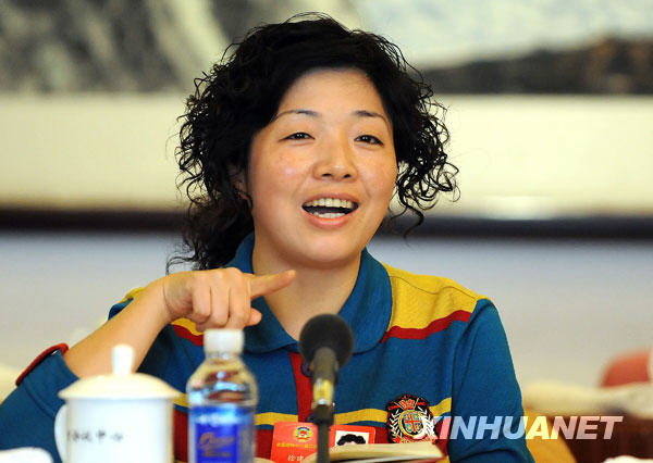 �����Ĵ���ȫ�����f(xi��)ί�T�콨Ⱥ�f������һ�������Ĵ������(z��i)�^(q��)��ί�T���Ҹ��P(gu��n)�Ğ�(z��i)���ؽ�������ϣ���ڔU(ku��)���(n��i)�������M(j��n)��(z��i)���ؽ��^���У���ԭ�t�Ժ��`������Y(ji��)�����m��(d��ng)��(ji��n)��������