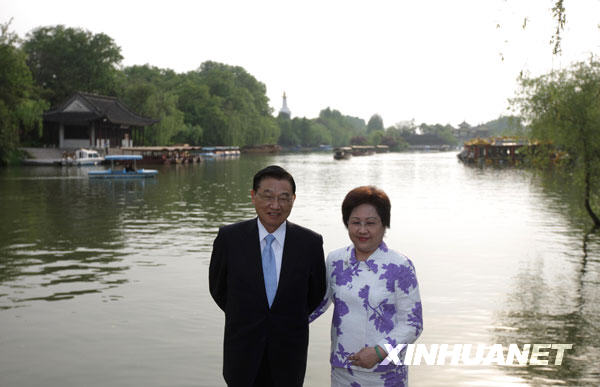 4��27������������D���[����������(d��ng)�������_(t��i)��������(hu��)�����L(zh��ng)���������I(l��ng)�ĺ�����(hu��)�f(xi��)�̴���F(tu��n)�ړP(y��ng)�����������^���[��