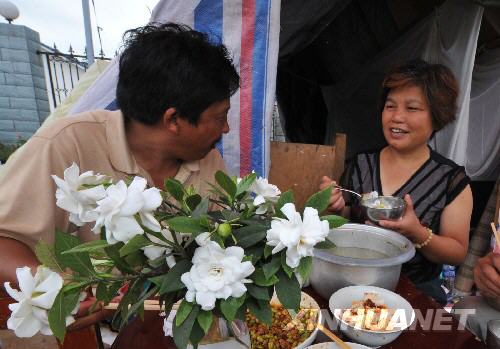 6��8�գ��봨�hӳ���(zh��n)��һ���ܞ�Ⱥ���Ý��׵�Φ�ӻ��b�c����ǰ�Ĳ����� &nbsp;&nbsp;&nbsp;&nbsp;ӛ�����Ĵ�����ą^(q��)�������ą^(q��)Ⱥ���]�б����y���壬�������������ڏĞ��y���𲽻֏��������ą^(q��)̎̎չ¶���C�� ��