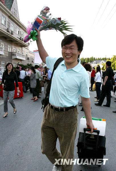 5��13����������x�ĳ˿��x�_���x�c��