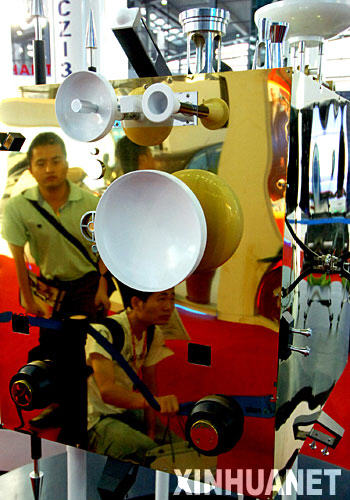 10��13�����^�����^�조�϶�һ̖(h��o)�����������l(w��i)��ģ�͡�