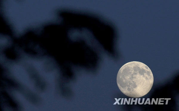 10��3���Ĕz�����(y��ng)�ϿյĈA����